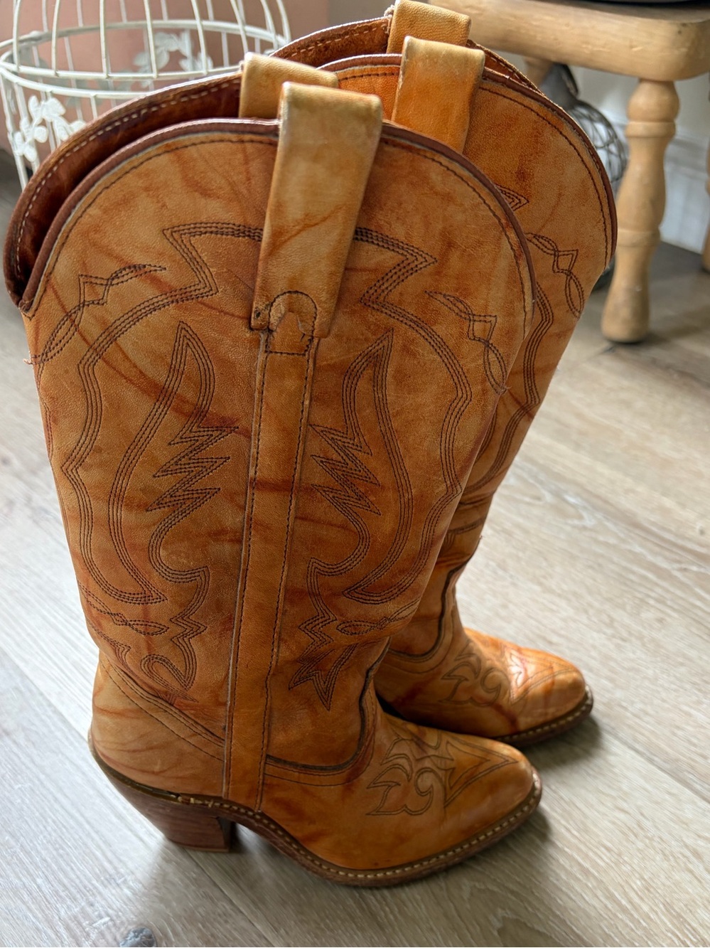 Miss Capezio L534 Vintage Tan Leather Western Cowgirl Boots Size 5.5 M.